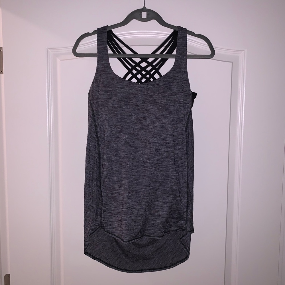 LULULEMON TANK WITH BUILT IN BRA💫